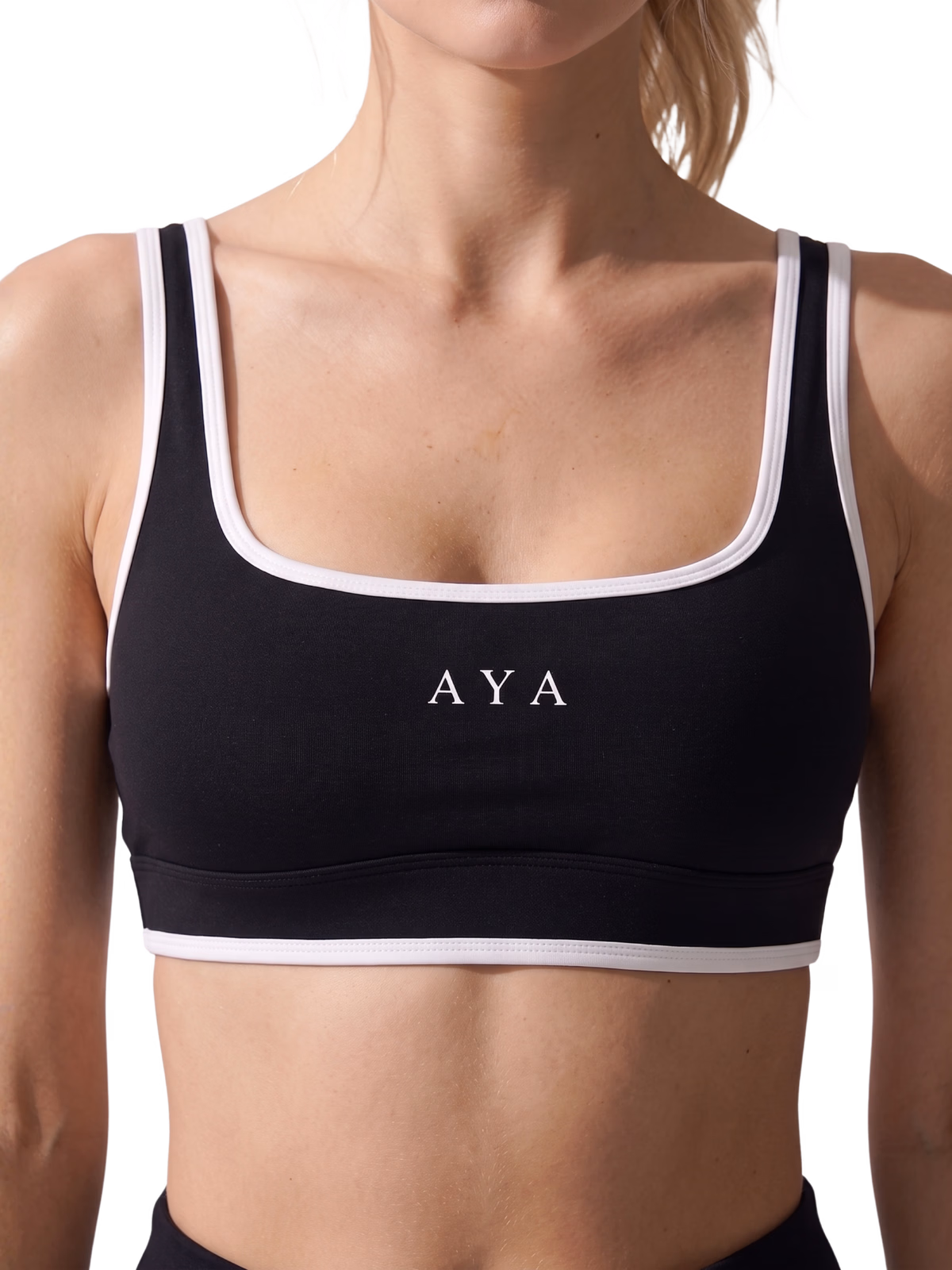 Noir Ritual Tank - Vista Editorial 3