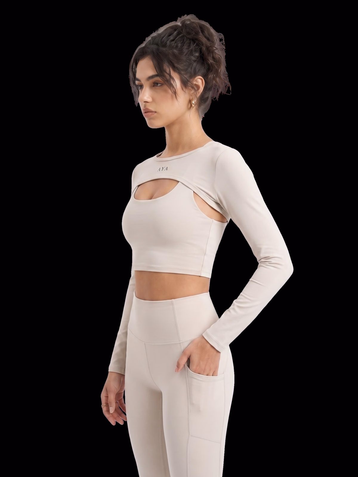 Noir Ease Shrug - Vista Editorial 2